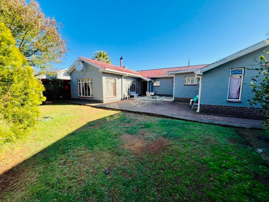 5 Bedroom Property for Sale in Gardeniapark Free State